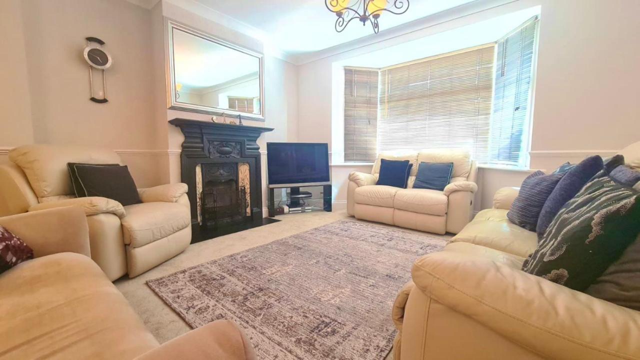 Gazde/Camere de închiriat Cosy In East Ham Londra